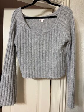 Gianni Bini Light Gray Ribbed Scoop Neck Sweater